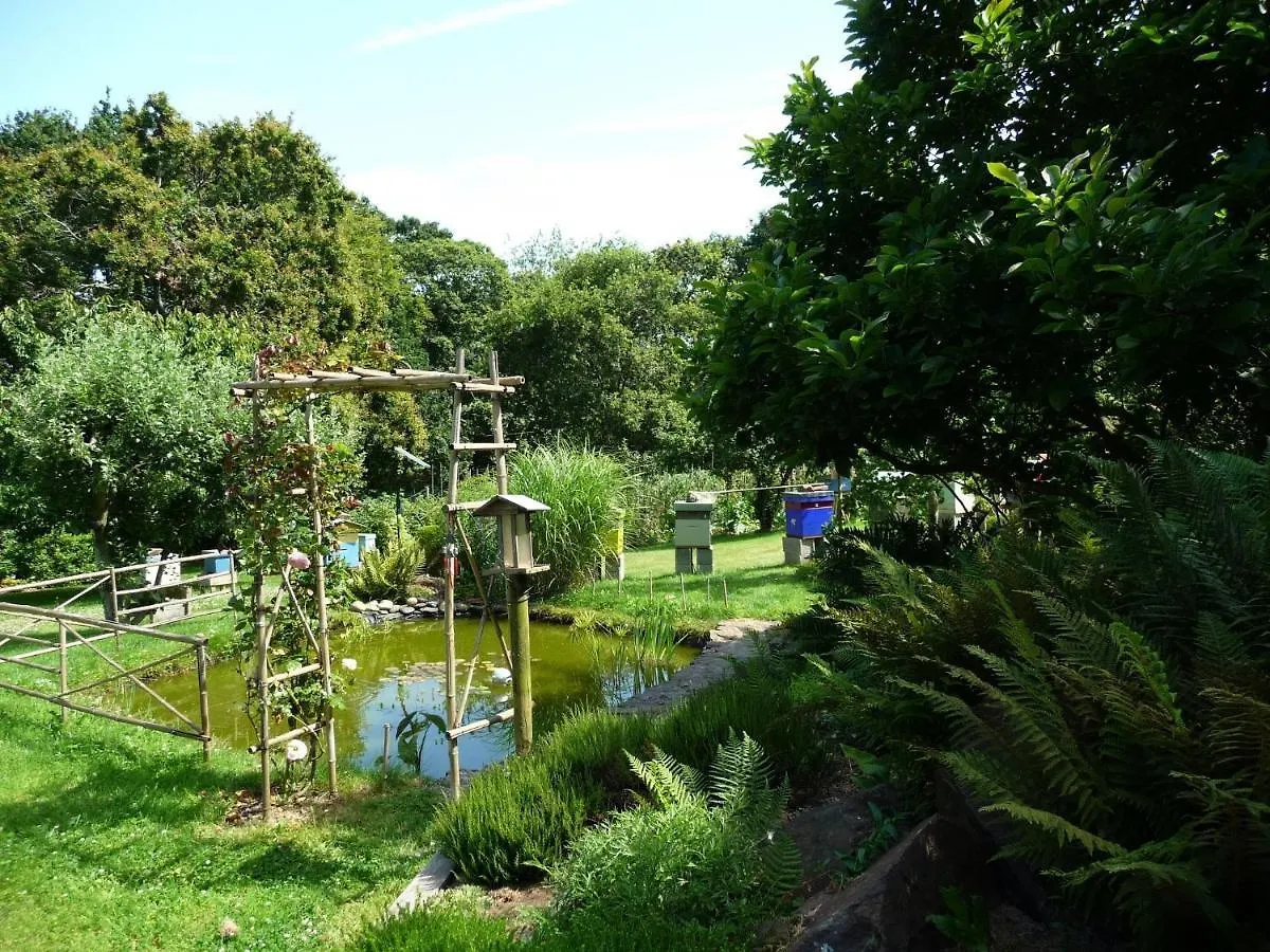 La Miellerie Bed & Breakfast Lannion 0*,